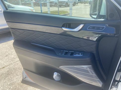 Used 2022 Hyundai Palisade Calligraphy image 5