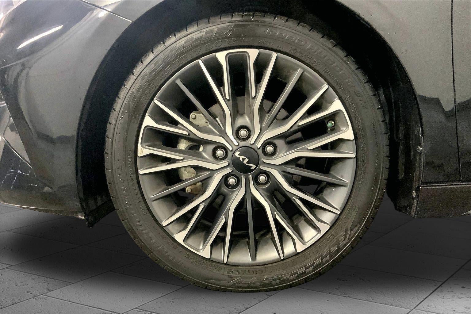 Used 2023 Kia Forte GT-Line FWD image 9