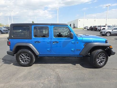 Used 2024 Jeep Wrangler Unlimited Sport AWD/4WD image 20