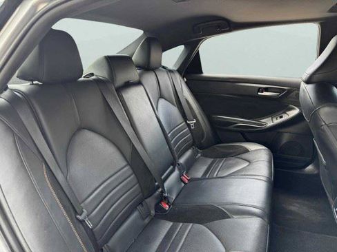 Used 2019 Toyota Avalon XSE FWD image 46