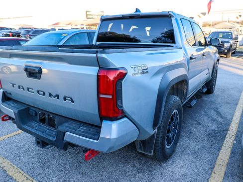 Used 2024 Toyota Tacoma TRD Off-Road image 8