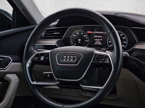 Certified 2024 Audi Q8 e-tron Premium Plus w/ Premium Plus Package AWD/4WD image 15