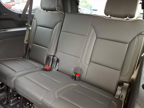New 2026 Chevrolet Suburban Premier w/ Sun And Tow Package AWD/4WD image 20