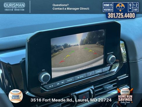 Used 2025 Nissan Pathfinder SV FWD image 10