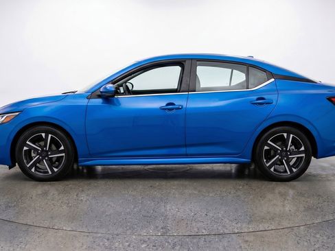 Used 2025 Nissan Sentra SV FWD image 5