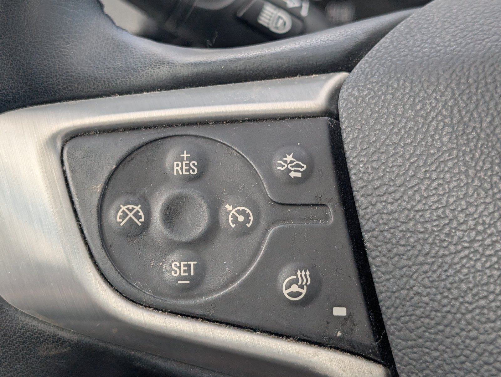 Used 2024 GMC Terrain SLT w/ LPO, Floor Liner Package AWD/4WD image 12