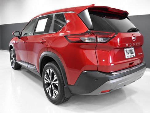 Certified 2023 Nissan Rogue SV w/ SV Premium B Package AWD/4WD image 3