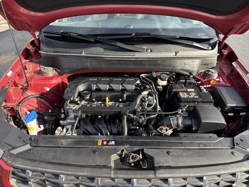 Used 2025 Hyundai Venue SEL FWD image 10
