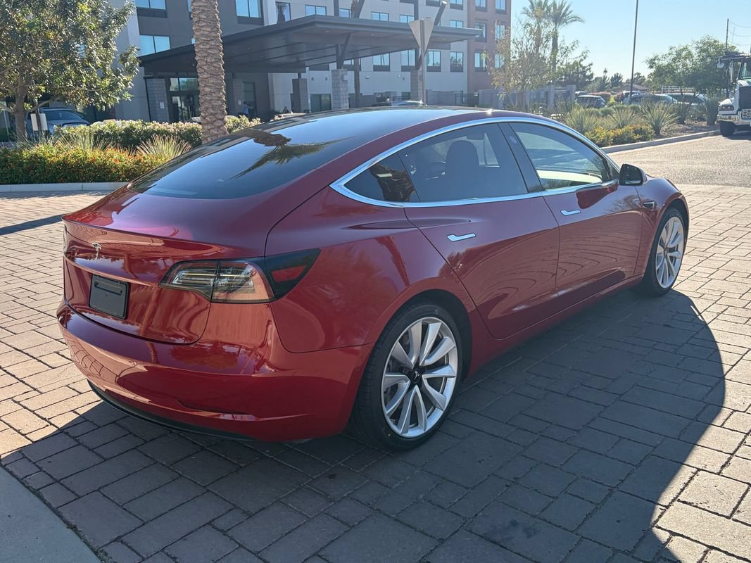 Used 2018 Tesla Model 3 Long Range RWD image 3