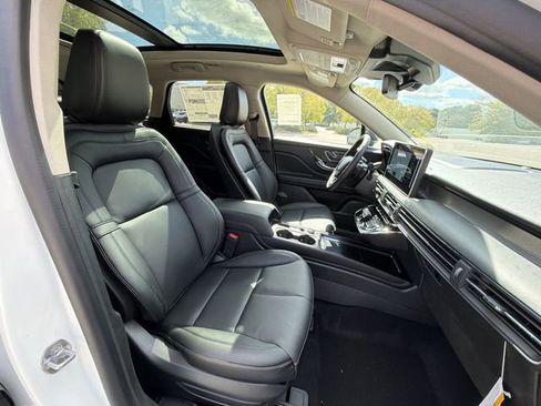 New 2026 Lincoln Corsair Premiere FWD image 27