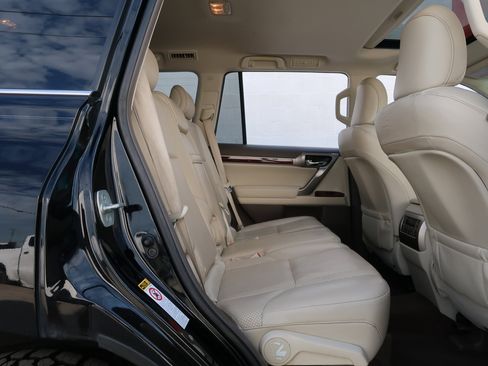 Used 2013 Lexus GX 460 image 44