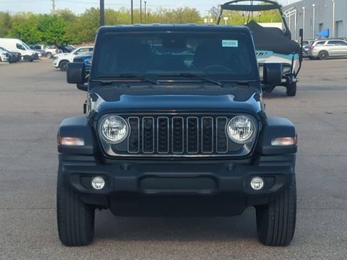 Used 2025 Jeep Wrangler Unlimited Sport AWD/4WD image 8