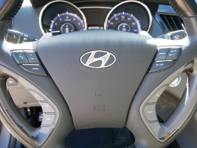 Used 2012 Hyundai Sonata Limited FWD image 17