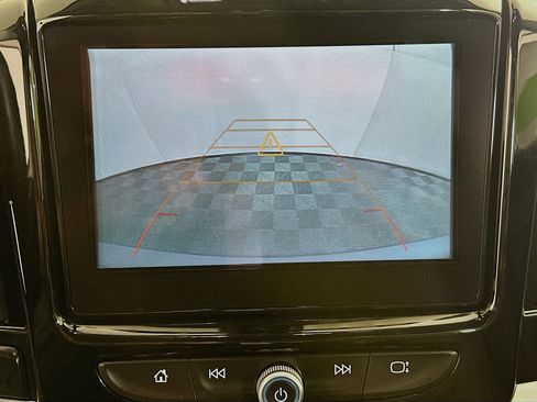 Used 2019 Chevrolet Traverse LT FWD image 22