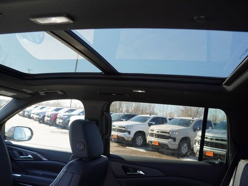 New 2026 Chevrolet Traverse High Country image 13