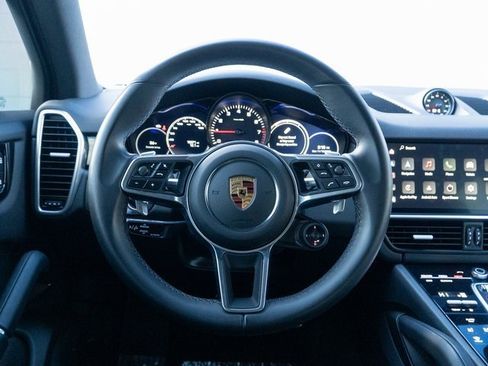 Certified 2022 Porsche Cayenne S image 23