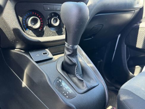 Used 2021 RAM ProMaster City Tradesman image 10