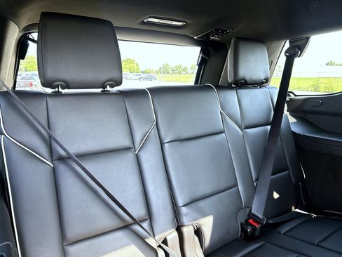Certified 2024 Cadillac Escalade Premium Luxury w/ Performance Package AWD/4WD image 21