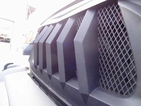 Used 2020 Jeep Gladiator Overland image 8