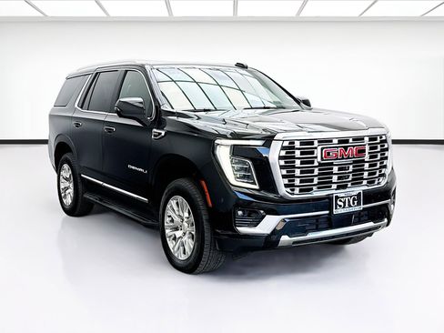 Used 2025 GMC Yukon Denali AWD/4WD image 3