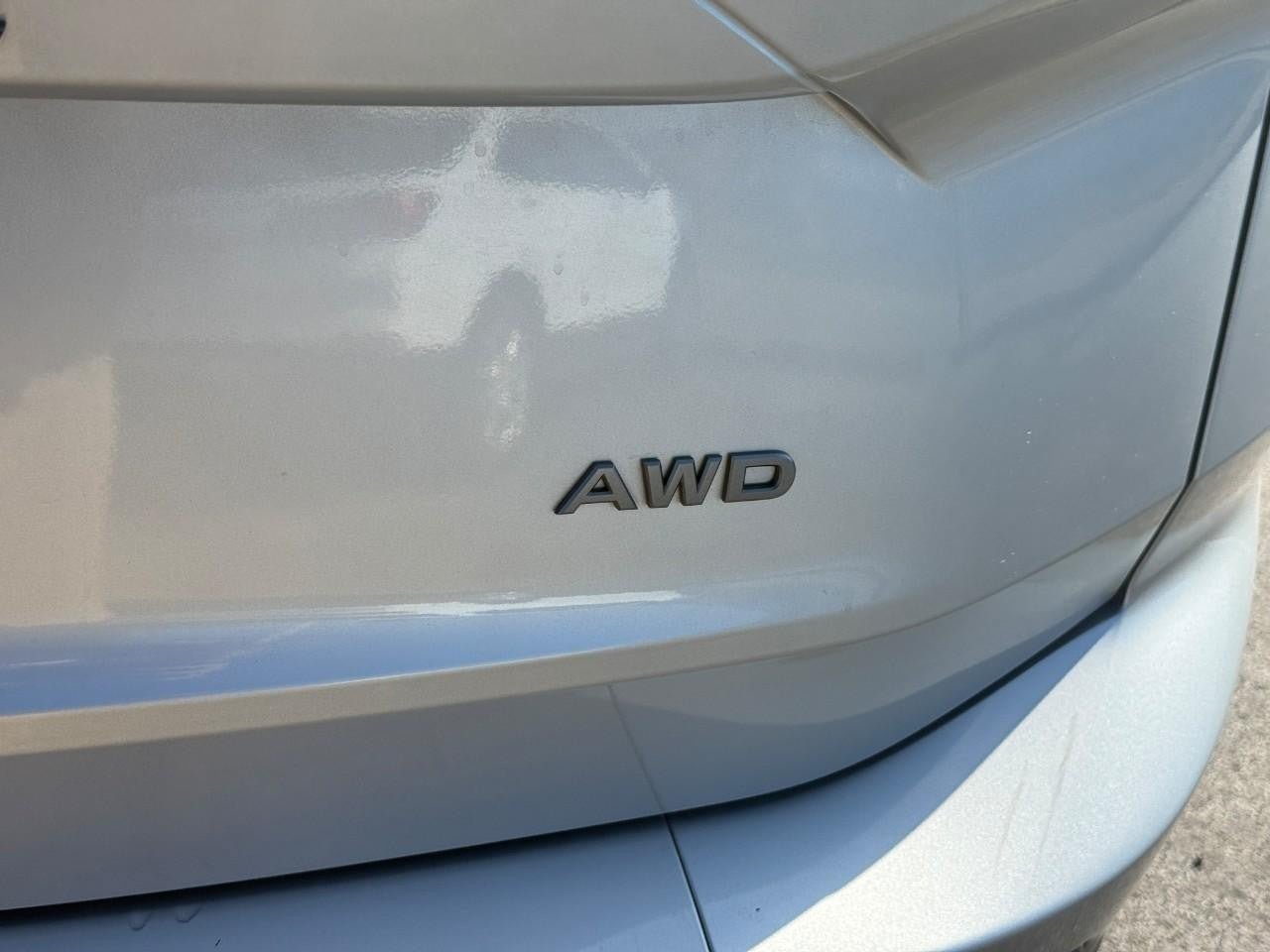 Used 2024 Nissan Rogue S AWD/4WD image 7