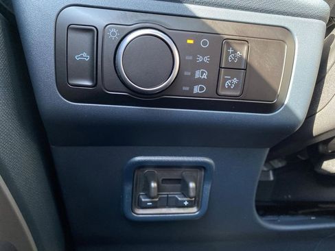 New 2025 Ford Maverick Lariat w/ Black Appearance Package image 32