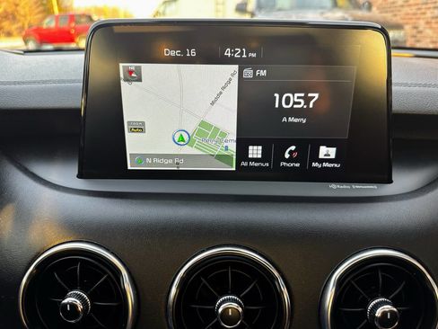 Used 2018 Kia Stinger GT2 image 25