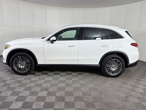 Used 2026 Mercedes-Benz GLC 300 4MATIC image 2