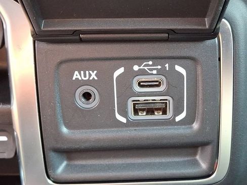 Used 2024 Jeep Wrangler Unlimited AWD/4WD image 24