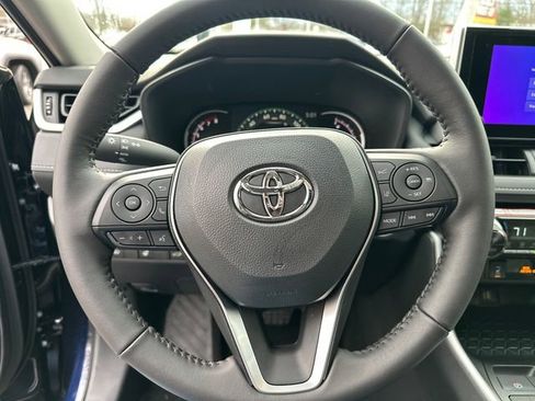 New 2025 Toyota RAV4 XLE image 28