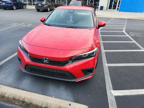 Used 2023 Honda Civic LX image 4