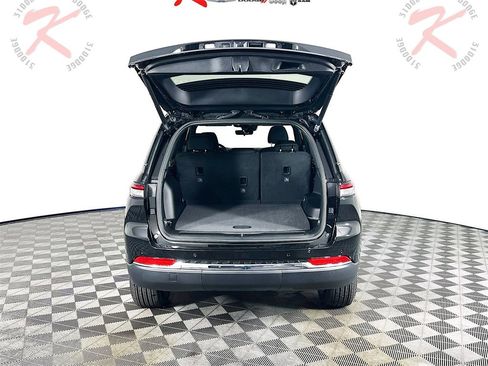 New 2025 Jeep Grand Cherokee Laredo X image 16