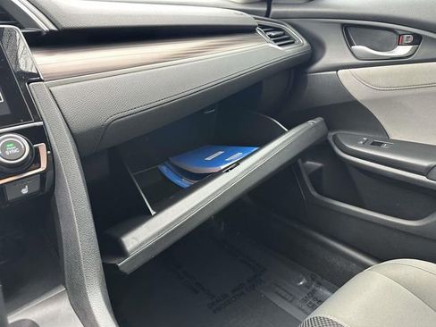 Certified 2019 Honda Civic EX image 17