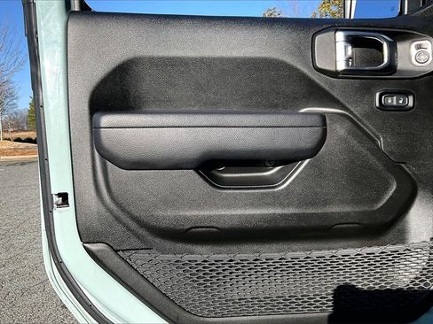 Certified 2024 Jeep Wrangler Sport S image 24