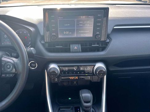 Used 2019 Toyota RAV4 XLE AWD/4WD image 9