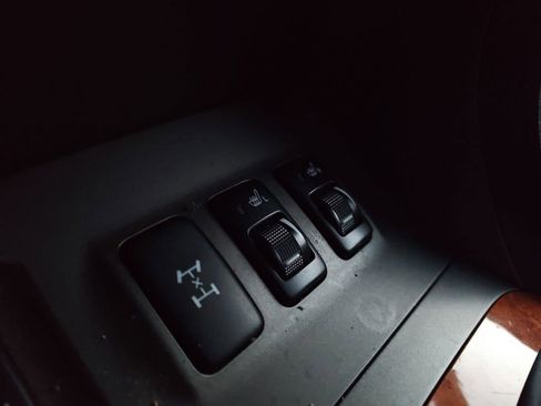 Used 2004 Lexus GX 470 image 11