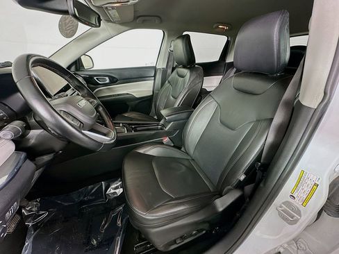 Certified 2022 Jeep Compass Limited image 31