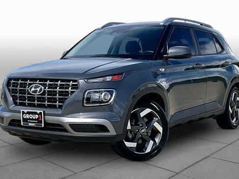 Certified 2025 Hyundai Venue SEL FWD image 1