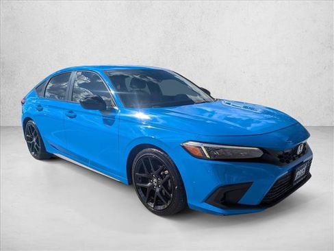 Used 2023 Honda Civic Sport image 3