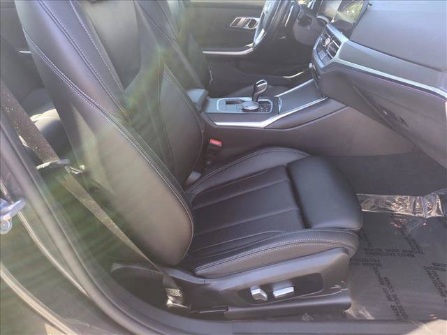 Used 2022 BMW 330i xDrive Sedan w/ Driving Assistance Package AWD/4WD image 23