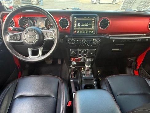 Used 2022 Jeep Wrangler Unlimited Rubicon w/ LED Lighting Group AWD/4WD image 22