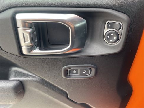 New 2025 Jeep Gladiator Willys image 15