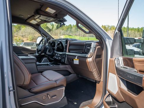 New 2026 Ford F250 King Ranch w/ Chrome Package AWD/4WD image 8