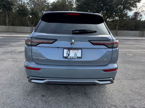 New 2026 Mitsubishi Outlander SE image 7