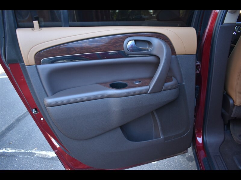 Used 2016 Buick Enclave Leather FWD image 21