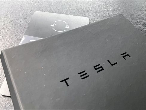 Used 2020 Tesla Model 3 Standard Range Plus image 13