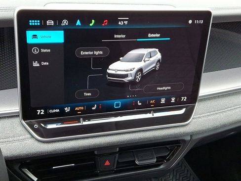 Used 2025 Volkswagen Tiguan S image 14