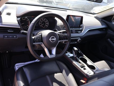 Used 2025 Nissan Altima 2.5 SR AWD/4WD image 21
