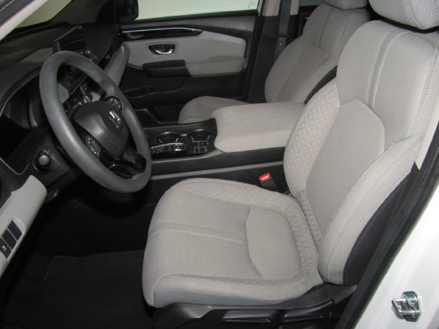Certified 2024 Honda Pilot LX image 31