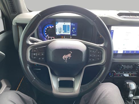 Used 2022 Ford Bronco Badlands w/ Sasquatch Package image 11